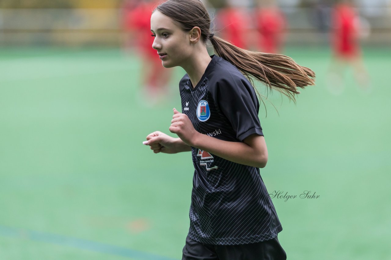 Bild 458 - wCJ VfL Pinneberg - Eimsbuettler TV : Ergebnis: 0:3